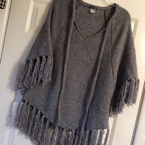 3/$10 Beautiful fringed sweater heather grey.